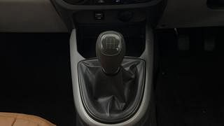 Used 2020 Hyundai Grand i10 Nios Magna 1.2 Kappa VTVT CNG Petrol+cng Manual interior GEAR  KNOB VIEW