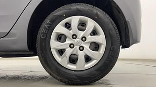 Used 2017 Hyundai Elite i20 [2017-2018] Magna Executive 1.2 Petrol Manual tyres LEFT REAR TYRE RIM VIEW