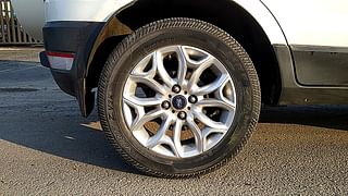 Used 2014 Ford EcoSport [2013-2015] Titanium 1.5L Ti-VCT AT Petrol Automatic tyres RIGHT REAR TYRE RIM VIEW