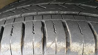 Used 2014 Hyundai Grand i10 [2013-2017] Magna 1.2 Kappa VTVT Petrol Manual tyres RIGHT FRONT TYRE TREAD VIEW