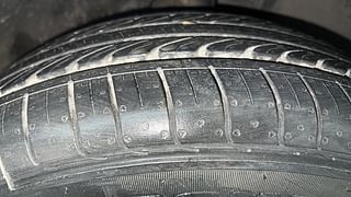 Used 2012 Toyota Corolla Altis [2011-2014] G AT Petrol Petrol Automatic tyres RIGHT FRONT TYRE TREAD VIEW