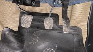 Used 2015 Honda City [2014-2017] V Petrol Manual interior PEDALS VIEW