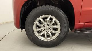 Used 2016 Mahindra TUV300 [2015-2020] T8 Diesel Manual tyres LEFT FRONT TYRE RIM VIEW