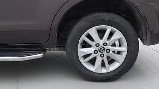 Used 2016 Toyota Innova Crysta [2016-2020] 2.4 G Diesel Manual tyres LEFT REAR TYRE RIM VIEW