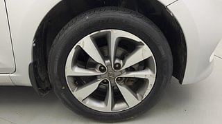 Used 2014 Hyundai Elite i20 [2014-2018] Asta 1.2 Petrol Manual tyres RIGHT FRONT TYRE RIM VIEW
