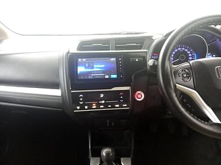 Used 2022 Honda Jazz ZX Petrol Manual interior MUSIC SYSTEM & AC CONTROL VIEW