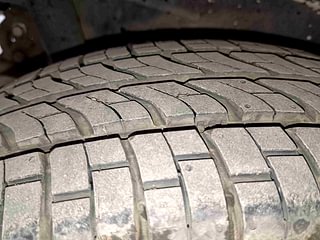 Used 2014 Maruti Suzuki Wagon R 1.0 [2010-2019] VXi Petrol Manual tyres RIGHT REAR TYRE TREAD VIEW