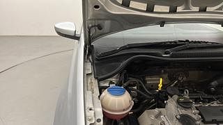 Used 2017 Volkswagen Ameo [2016-2020] Highline1.2L (P) Petrol Manual engine ENGINE RIGHT SIDE HINGE & APRON VIEW