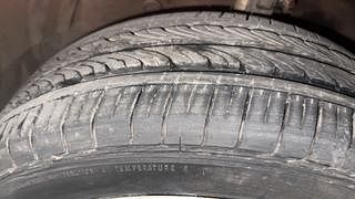 Used 2015 Maruti Suzuki Swift [2011-2017] LXi Petrol Manual tyres LEFT FRONT TYRE TREAD VIEW