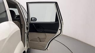 Used 2015 Mahindra XUV500 [2015-2018] W4 Diesel Manual interior RIGHT REAR DOOR OPEN VIEW