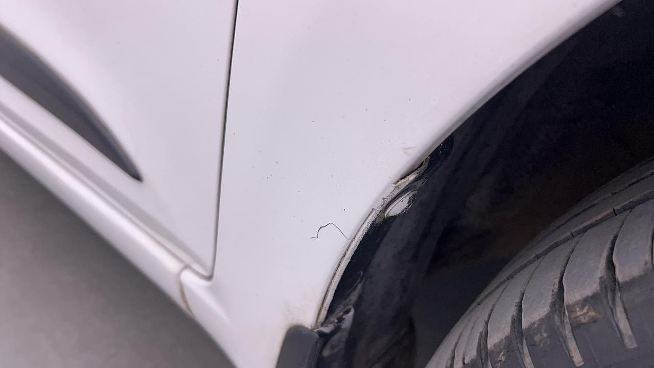 Used 2015 Hyundai Elite i20 [2014-2018] Sportz 1.4 (O) CRDI Diesel Manual dents MINOR SCRATCH