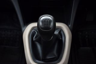 Used 2018 Hyundai Grand i10 [2013-2017] Magna 1.2 Kappa VTVT Petrol Manual interior GEAR  KNOB VIEW