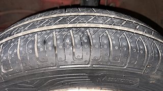 Used 2013 Maruti Suzuki Wagon R 1.0 [2013-2019] LXi CNG Petrol+cng Manual tyres LEFT FRONT TYRE TREAD VIEW