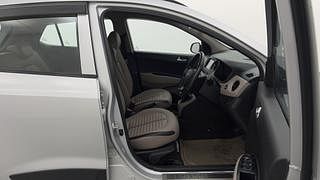 Used 2017 Hyundai Grand i10 [2017-2020] Asta 1.2 Kappa VTVT Petrol Manual interior RIGHT SIDE FRONT DOOR CABIN VIEW