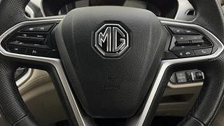Used 2023 mg-motors Hector 2.0 Sharp Diesel Turbo Diesel Manual top_features Airbags