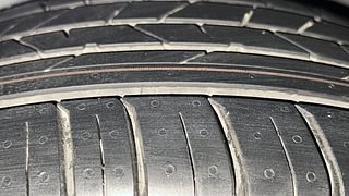 Used 2019 Hyundai Verna [2017-2020] 1.6 VTVT SX Petrol Manual tyres RIGHT REAR TYRE TREAD VIEW