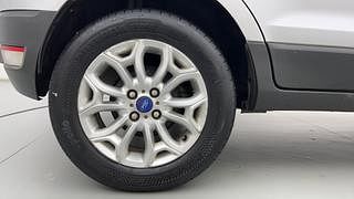 Used 2015 Ford EcoSport [2013-2015] Titanium 1.5L TDCi Diesel Manual tyres RIGHT REAR TYRE RIM VIEW