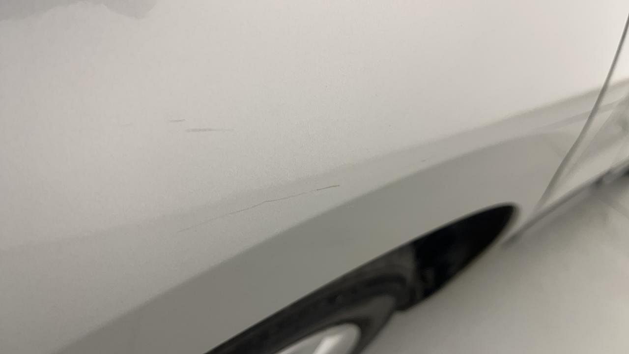 Used 2019 Maruti Suzuki Swift [2017-2021] VXI AMT Petrol Automatic dents MINOR SCRATCH
