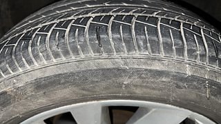 Used 2017 Skoda Superb [2016-2019] L&K TSI AT Petrol Automatic tyres RIGHT FRONT TYRE TREAD VIEW