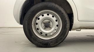 Used 2015 Maruti Suzuki Ritz [2012-2017] Ldi Diesel Manual tyres RIGHT REAR TYRE RIM VIEW