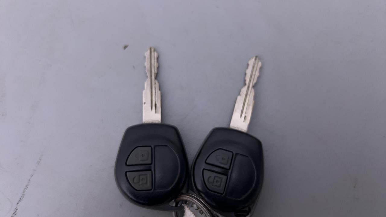 Used 2014 Maruti Suzuki Wagon R 1.0 [2010-2019] VXi Petrol Manual extra CAR KEY VIEW