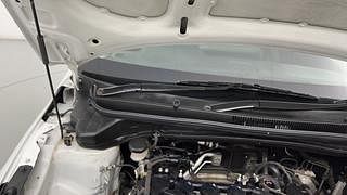 Used 2020 Hyundai New i20 Magna 1.2 MT Petrol Manual engine ENGINE RIGHT SIDE HINGE & APRON VIEW