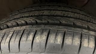 Used 2017 Hyundai Elite i20 [2014-2018] Asta 1.2 Petrol Manual tyres RIGHT FRONT TYRE TREAD VIEW