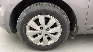 Used 2013 Hyundai i20 [2012-2014] Asta 1.2 Petrol Manual tyres LEFT FRONT TYRE RIM VIEW