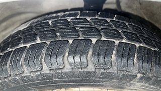 Used 2011 Maruti Suzuki Estilo [2009-2014] LXi Petrol Manual tyres LEFT FRONT TYRE TREAD VIEW