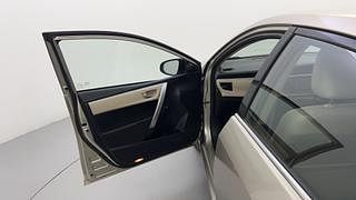 Used 2015 Toyota Corolla Altis [2014-2017] VL AT Petrol Petrol Automatic interior LEFT FRONT DOOR OPEN VIEW