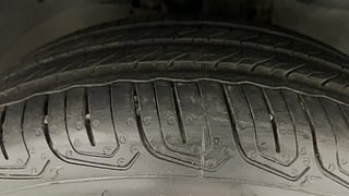 Used 2011 Ford Figo [2010-2015] Duratec Petrol LXI 1.2 Petrol Manual tyres RIGHT FRONT TYRE TREAD VIEW