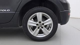 Used 2015 Volkswagen Cross Polo [2015-2018] 1.2 MPI Highline Petrol Manual tyres LEFT REAR TYRE RIM VIEW