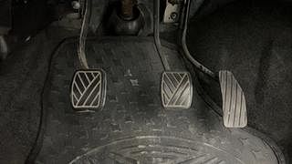 Used 2013 Maruti Suzuki Wagon R 1.0 [2010-2019] VXi Petrol Manual interior PEDALS VIEW
