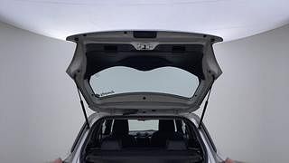 Used 2022 Maruti Suzuki Swift VXI Petrol Manual interior DICKY DOOR OPEN VIEW