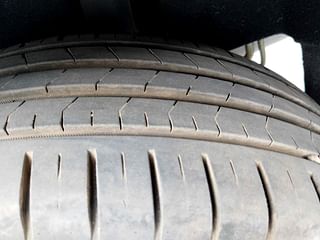 Used 2021 Maruti Suzuki Baleno [2019-2022] Alpha AT Petrol Petrol Automatic tyres LEFT REAR TYRE TREAD VIEW