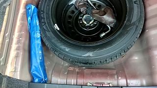Used 2013 Honda City [2008-2013] V AT Petrol Automatic tyres SPARE TYRE VIEW