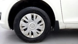 Used 2014 Maruti Suzuki Swift [2011-2017] VDi Diesel Manual tyres LEFT FRONT TYRE RIM VIEW
