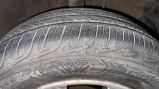 Used 2011 Hyundai i20 [2008-2012] Asta 1.2 ABS Petrol Manual tyres RIGHT FRONT TYRE TREAD VIEW