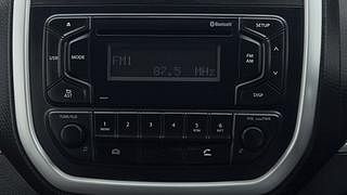 Used 2021 Maruti Suzuki Vitara Brezza [2020-2022] LXI Petrol Manual top_features Integrated (in-dash) music system