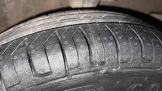 Used 2012 Hyundai i10 [2010-2016] Magna 1.2 Petrol Petrol Manual tyres RIGHT FRONT TYRE TREAD VIEW
