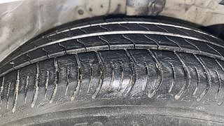 Used 2016 Honda Amaze [2013-2016] 1.2 E i-VTEC Petrol Manual tyres RIGHT FRONT TYRE TREAD VIEW