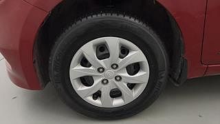Used 2015 Hyundai Elite i20 [2014-2018] Sportz 1.2 Petrol Manual tyres LEFT FRONT TYRE RIM VIEW