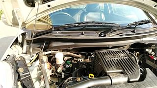 Used 2016 Maruti Suzuki Swift [2011-2017] VXi Petrol Manual engine ENGINE RIGHT SIDE HINGE & APRON VIEW