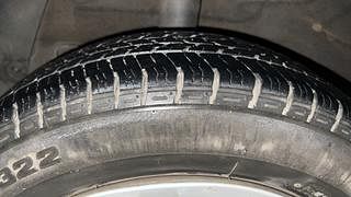 Used 2015 Hyundai Xcent [2014-2017] S Petrol Petrol Manual tyres RIGHT REAR TYRE TREAD VIEW