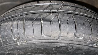 Used 2010 Maruti Suzuki Wagon R 1.0 [2010-2019] LXi Petrol Manual tyres LEFT FRONT TYRE TREAD VIEW