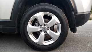 Used 2018 JEEP Compass [2017-2021] Limited 1.4 Petrol AT Petrol Automatic tyres LEFT REAR TYRE RIM VIEW
