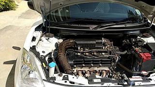 Used 2018 Maruti Suzuki Swift [2011-2017] LXi Petrol Manual engine ENGINE RIGHT SIDE HINGE & APRON VIEW