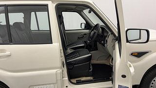 Used 2017 Mahindra Scorpio [2014-2017] S4 Diesel Manual interior RIGHT SIDE FRONT DOOR CABIN VIEW