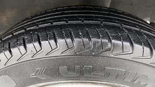 Used 2017 Renault Kwid [2015-2019] RXT Petrol Manual tyres LEFT REAR TYRE TREAD VIEW