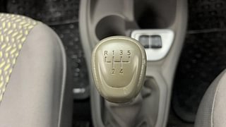 Used 2017 Datsun Redi-GO [2015-2019] T (O) Petrol Manual interior GEAR  KNOB VIEW